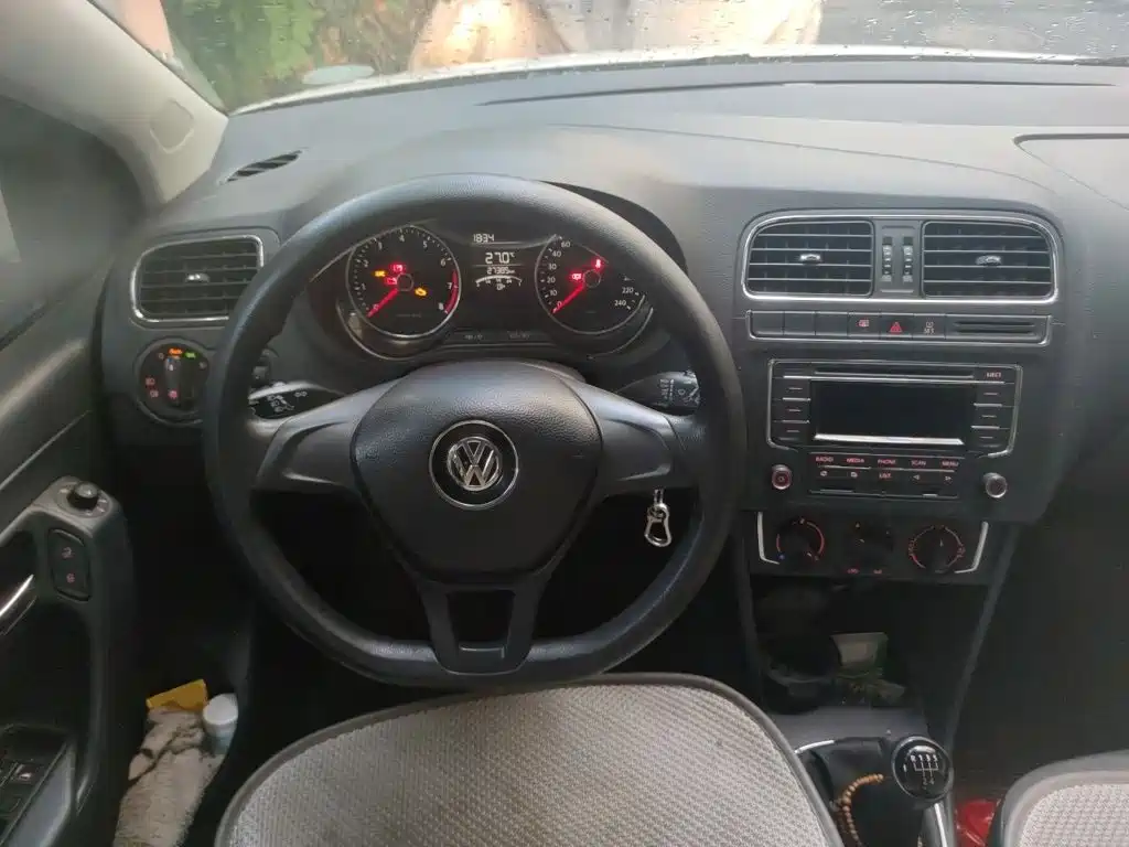 Volkswagen Polo 2015
