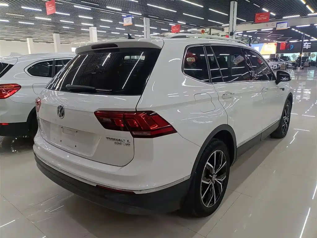 Volkswagen Tiguan L 2020 — фото 7