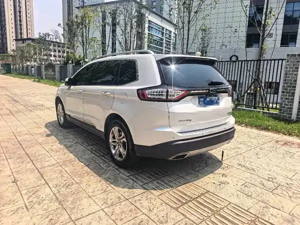 Ford Edge 2015