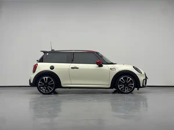 MINI JCW 2023