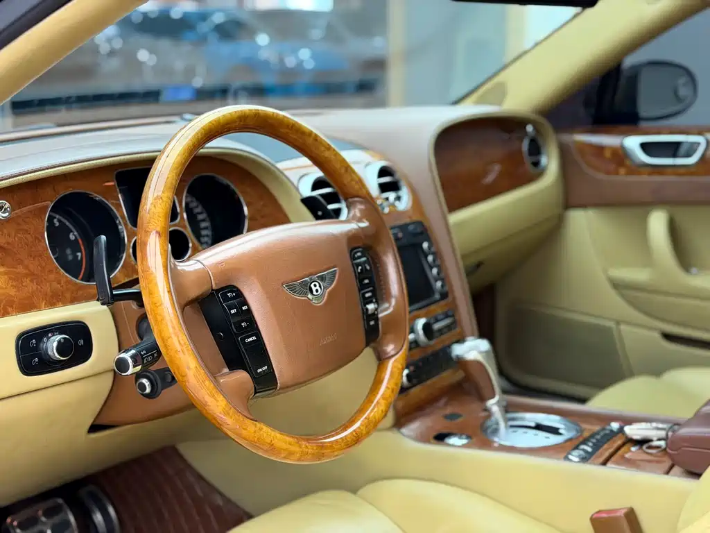 Bentley Flying Spur 2007 — фото 8