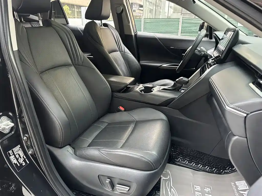 Toyota Harrier 2023 — фото 9