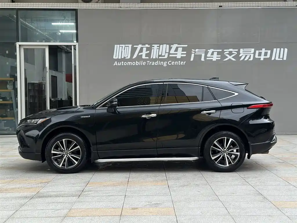 Toyota Harrier 2023 — фото 18
