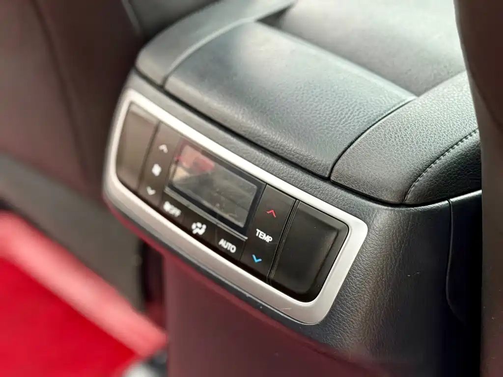 Toyota Highlander 2018 — фото 18