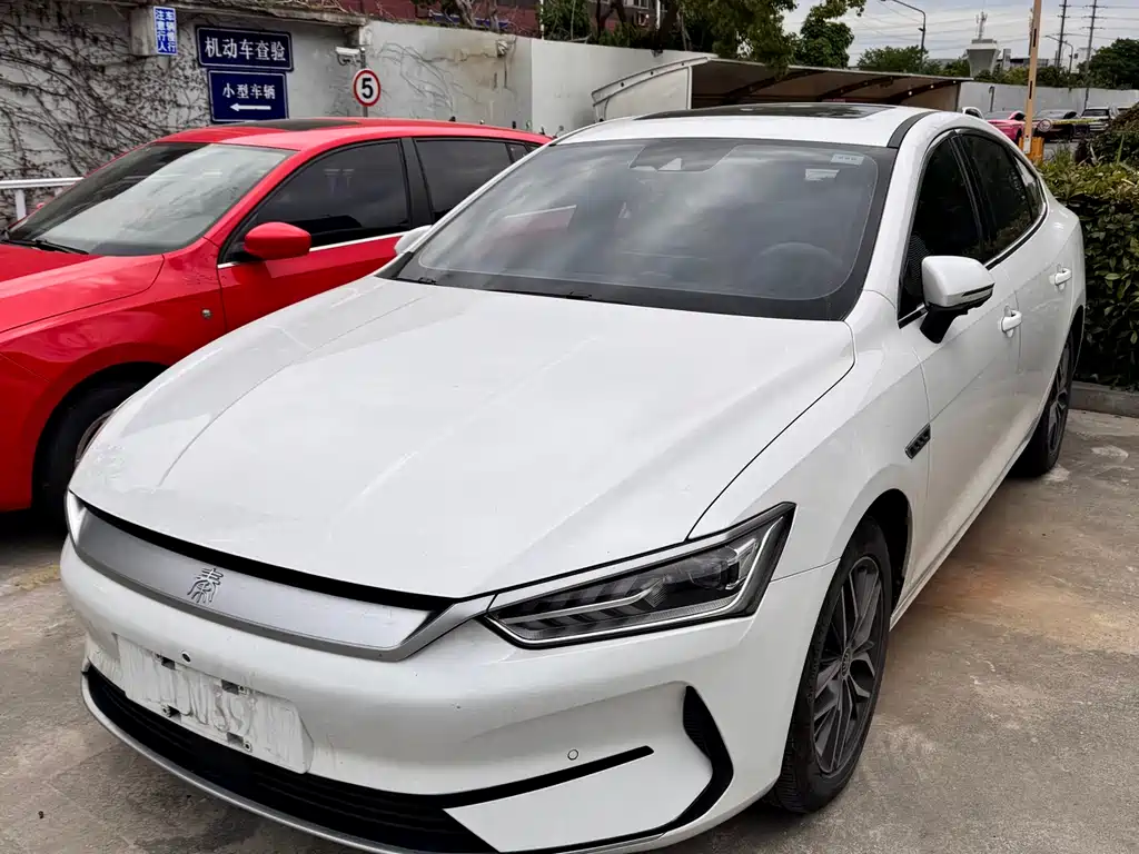 BYD Qin PLUS 2021 — фото 1