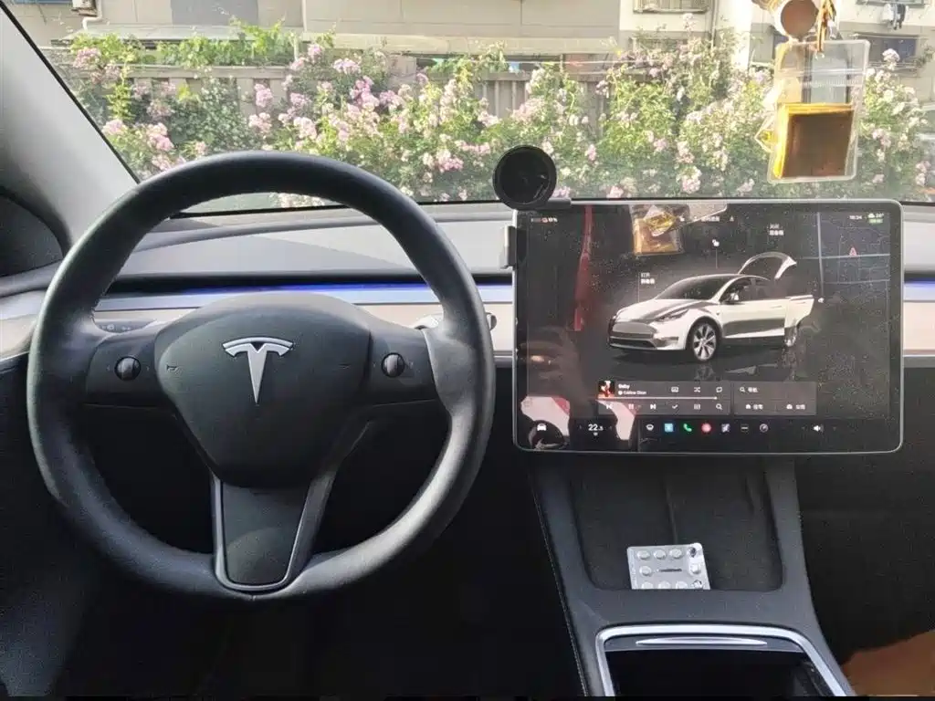 Tesla Model Y 2022 — фото 14