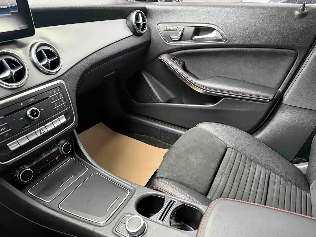 Mercedes-Benz CLA 2016 — фото 10