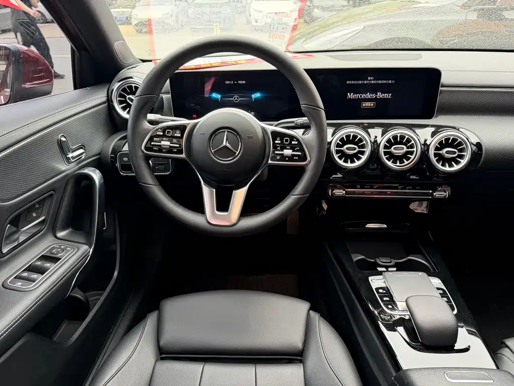 Mercedes-Benz A-Class 2019 — фото 6