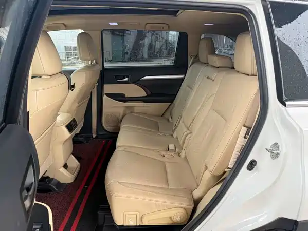 Toyota Highlander 2016