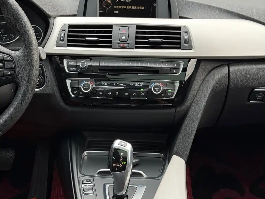 BMW 3 Series GT 2017 — фото 23