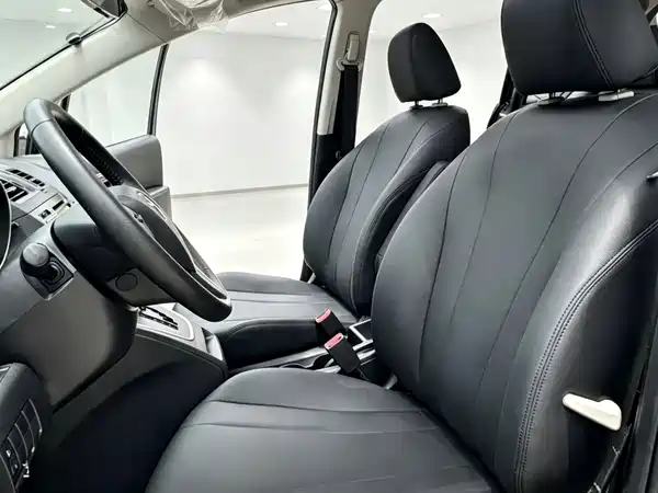 Mazda 5 2011