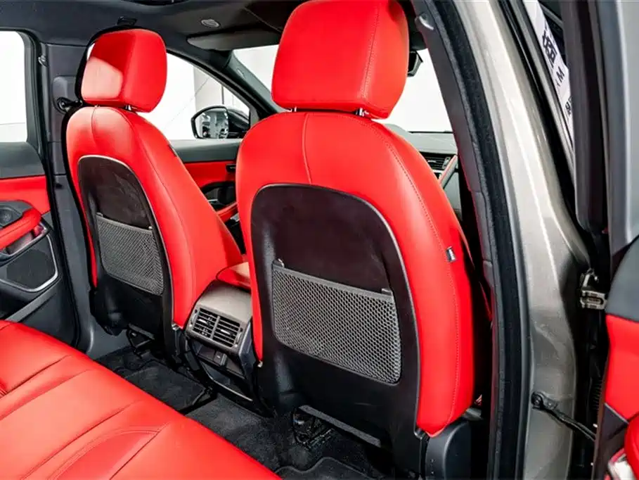 Jaguar E-PACE 2023 — фото 20