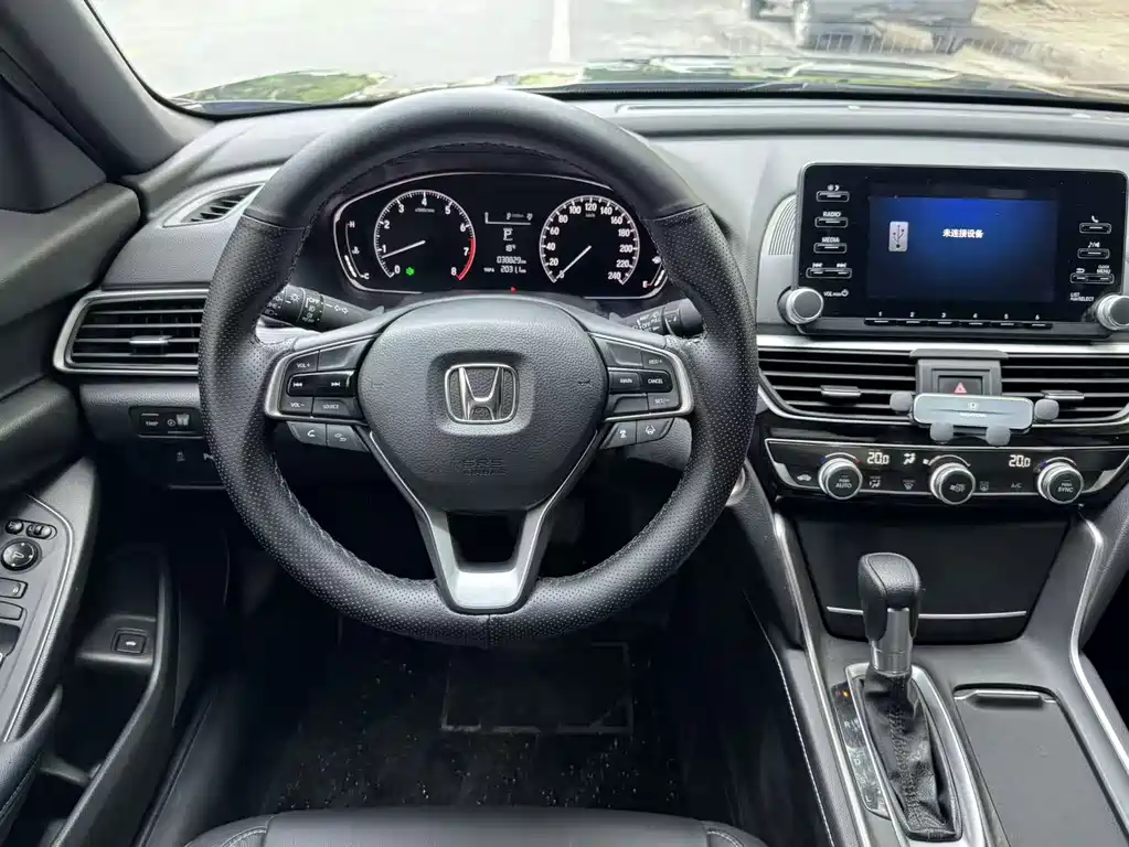 Honda Inspire 2022 — фото 12