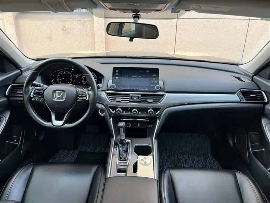 Honda Accord 2019 — фото 12
