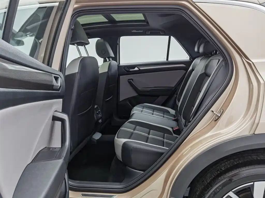 Volkswagen T-Roc 2024 — фото 15