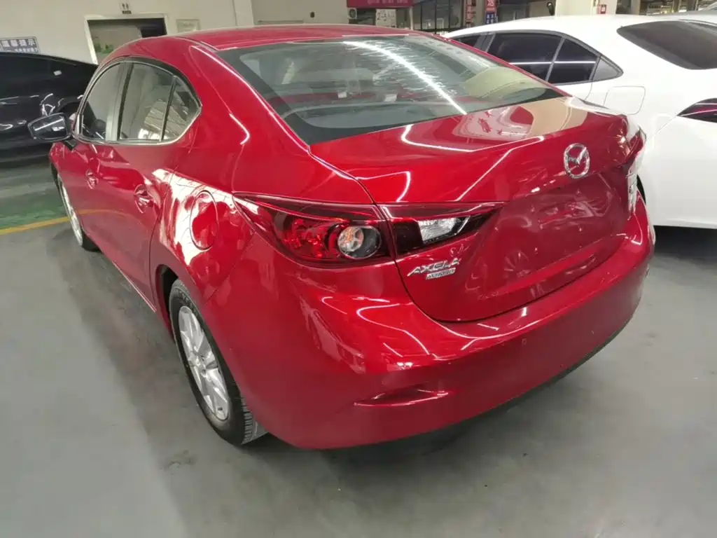 Mazda 3 Axela 2015