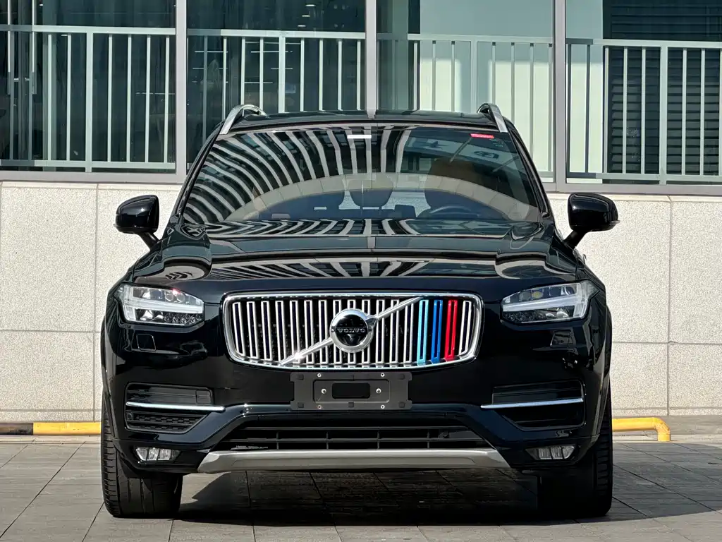 Volvo XC90 2018 — фото 2