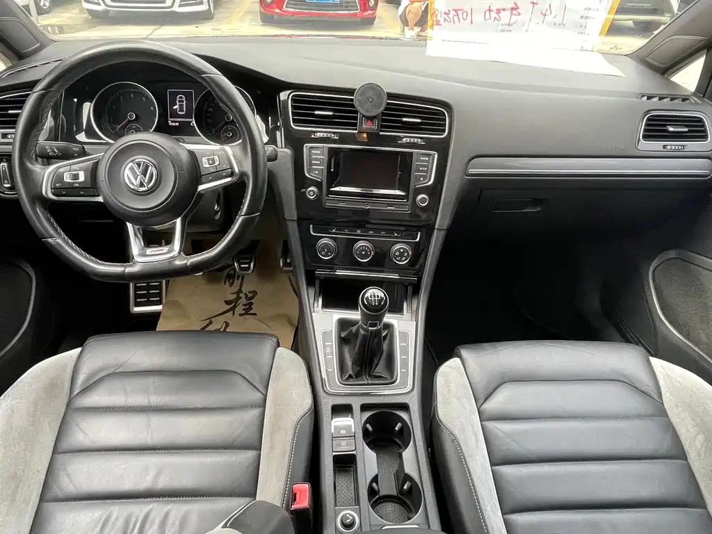 Volkswagen Golf 2016