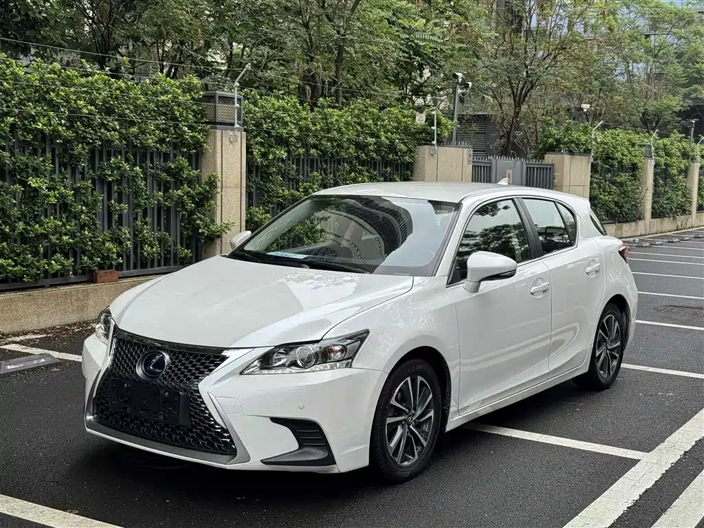 Lexus CT 2018