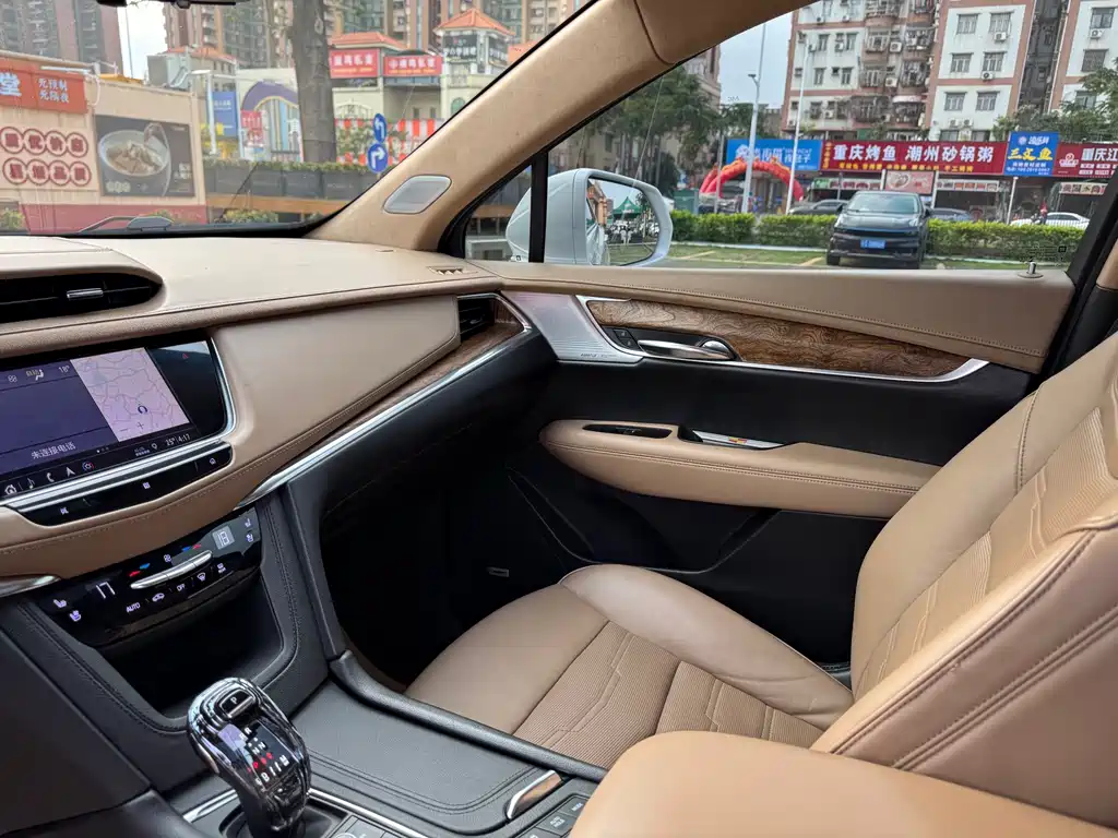 Cadillac XT5 2020 — фото 10