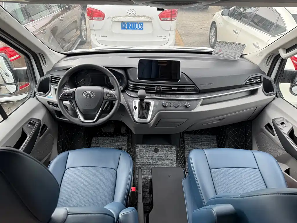 Maxus V90 RV 2025 — фото 16