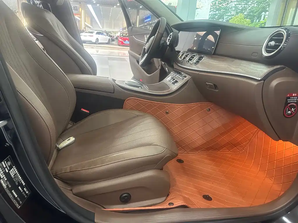 Mercedes-Benz E-Class 2020 — фото 13