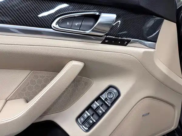 Porsche Panamera 2013