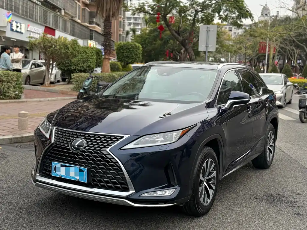 Lexus RX 2020 — фото 1