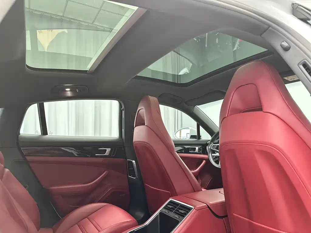 Porsche Panamera 2018 — фото 36