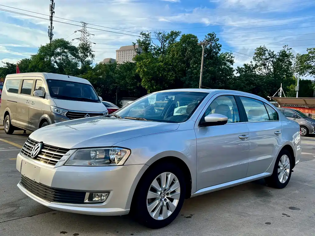 Volkswagen Lavida 2014