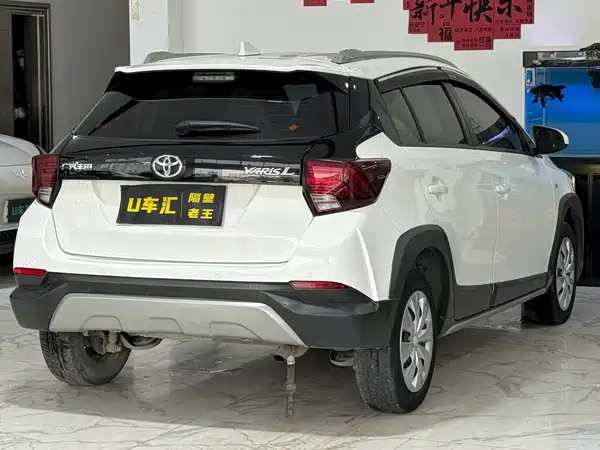Toyota Yaris L 2022