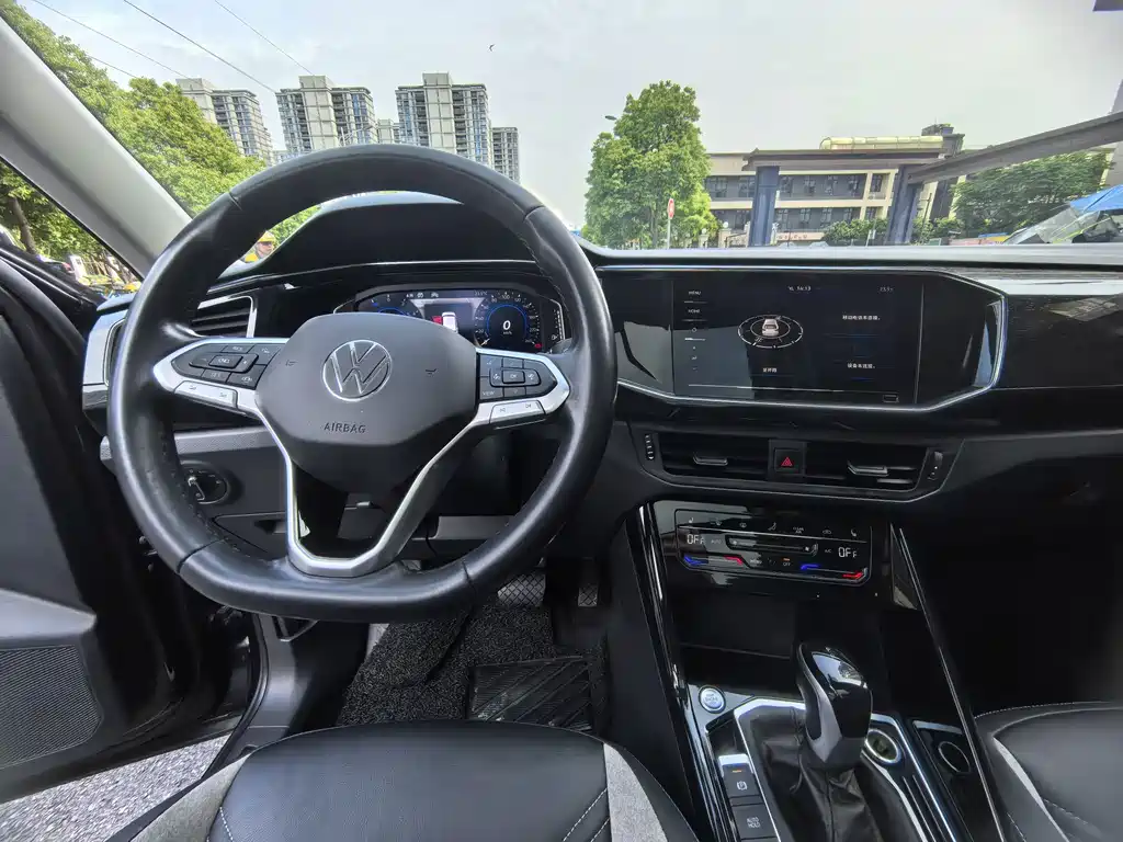 Volkswagen GTE PHEV 2023 — фото 10