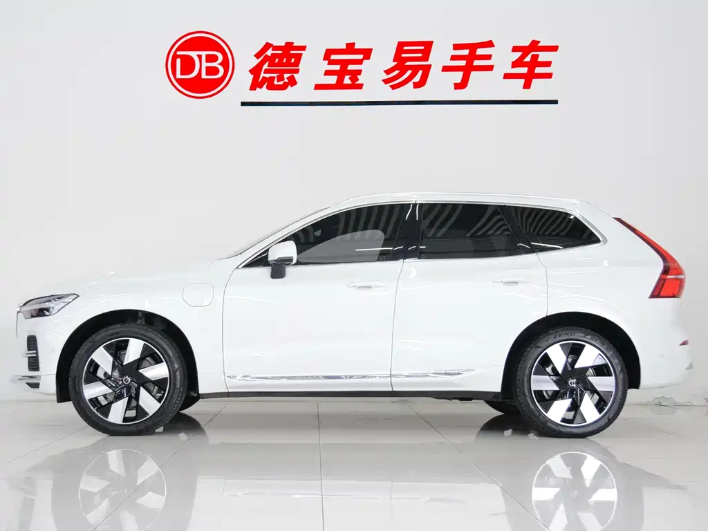 Volvo XC60 PHEV 2024 — фото 5