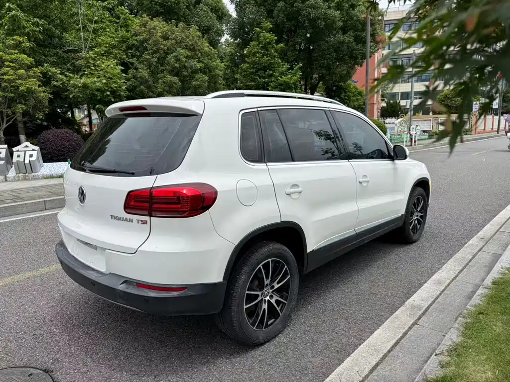Volkswagen Tiguan 2016 — фото 7