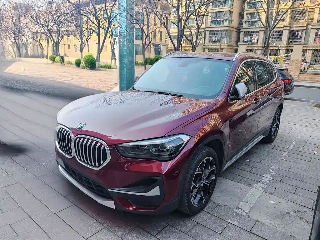 BMW X1 2022 — фото 1