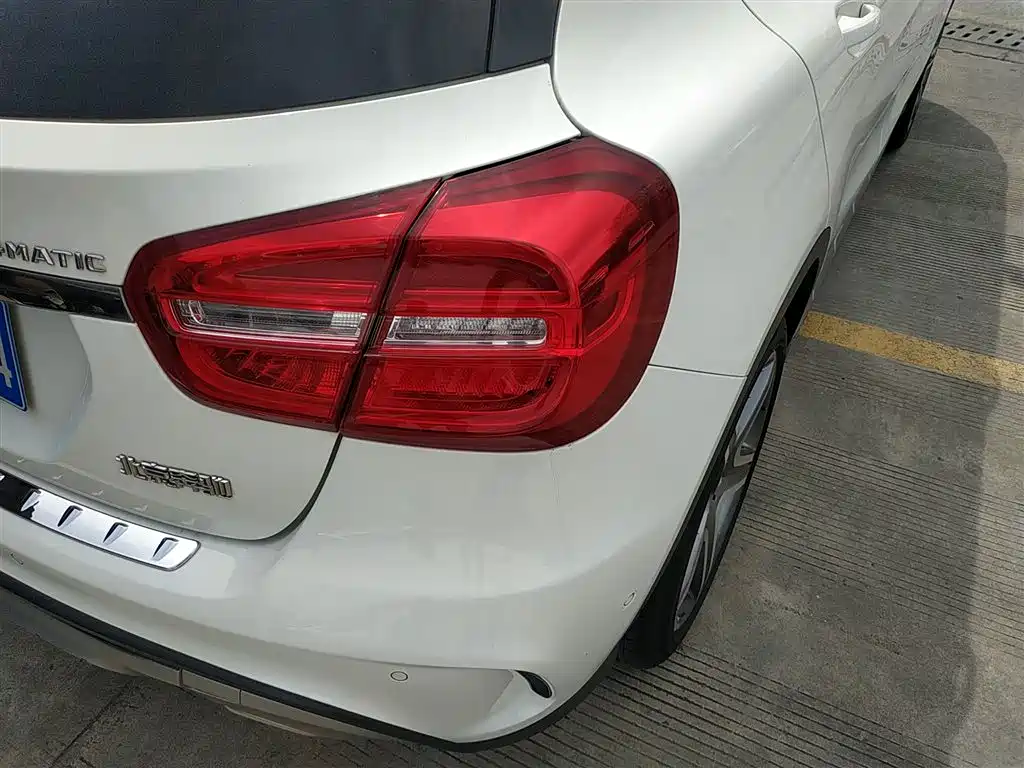 Mercedes-Benz GLA 2015 — фото 8
