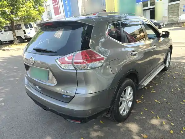 Nissan X-Trail 2015