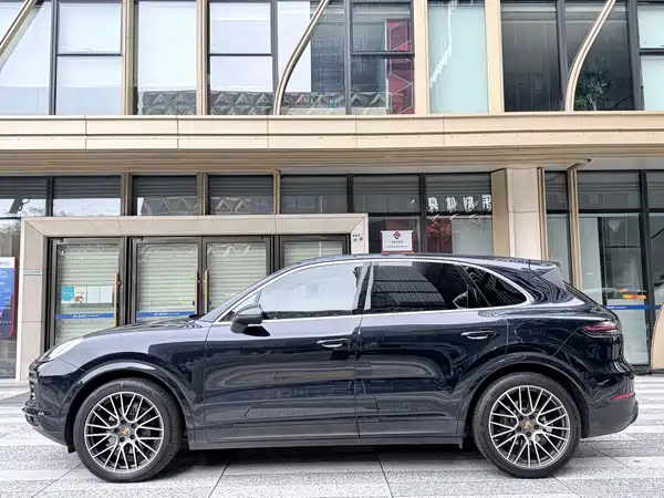 Porsche Cayenne 2021