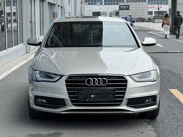 Audi A4L 2016