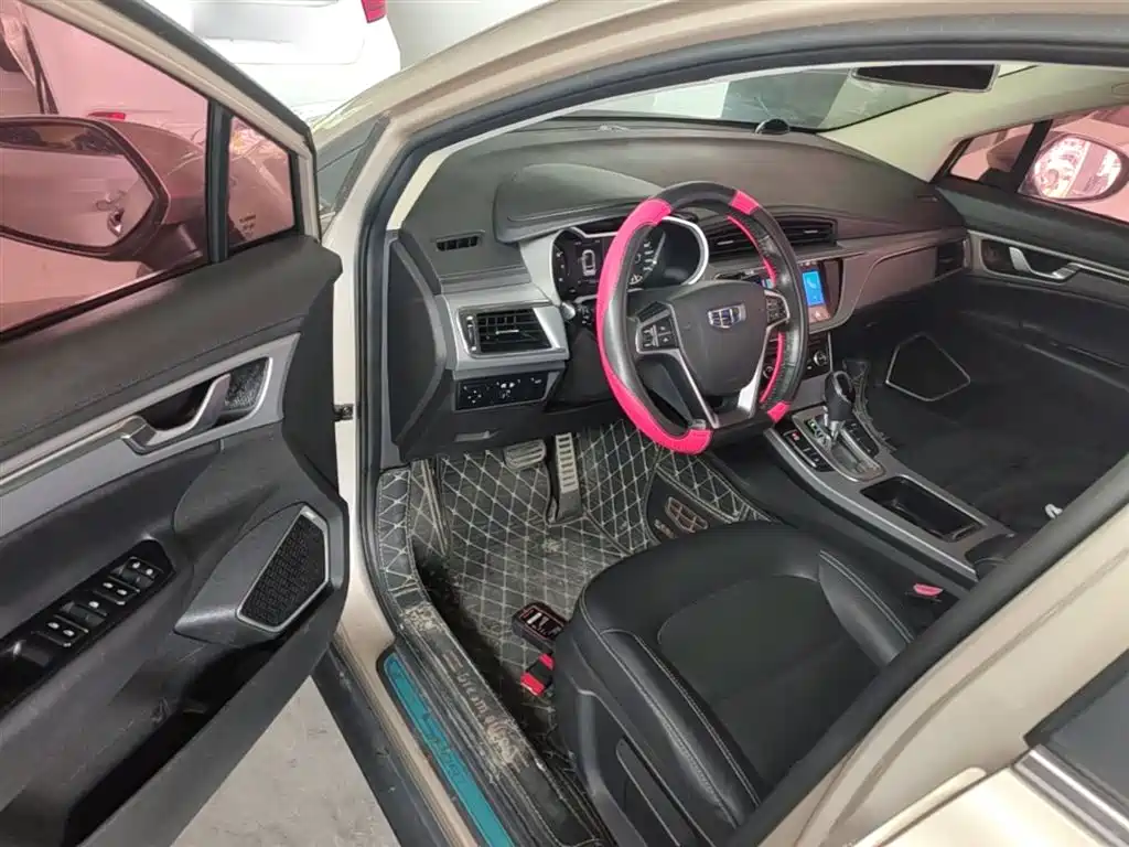 Geely Emgrand GS 2018 — фото 16
