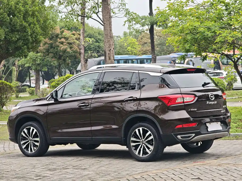 GAC Motor Trumpchi GS4 2016 — фото 16