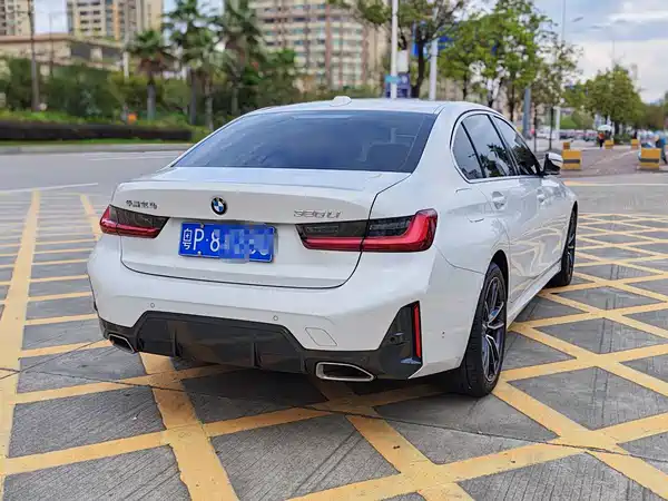 BMW 3 Series 2023