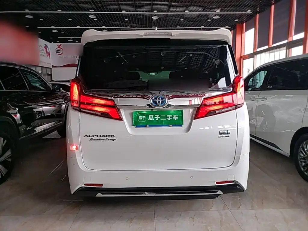 Toyota Alphard 2021 — фото 6