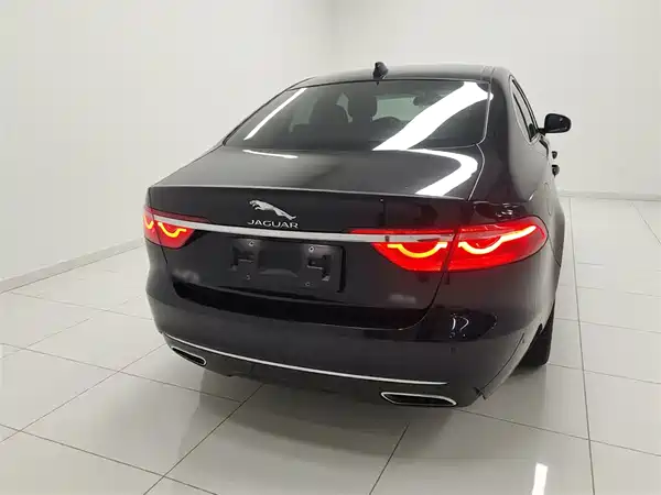 Jaguar XFL 2018