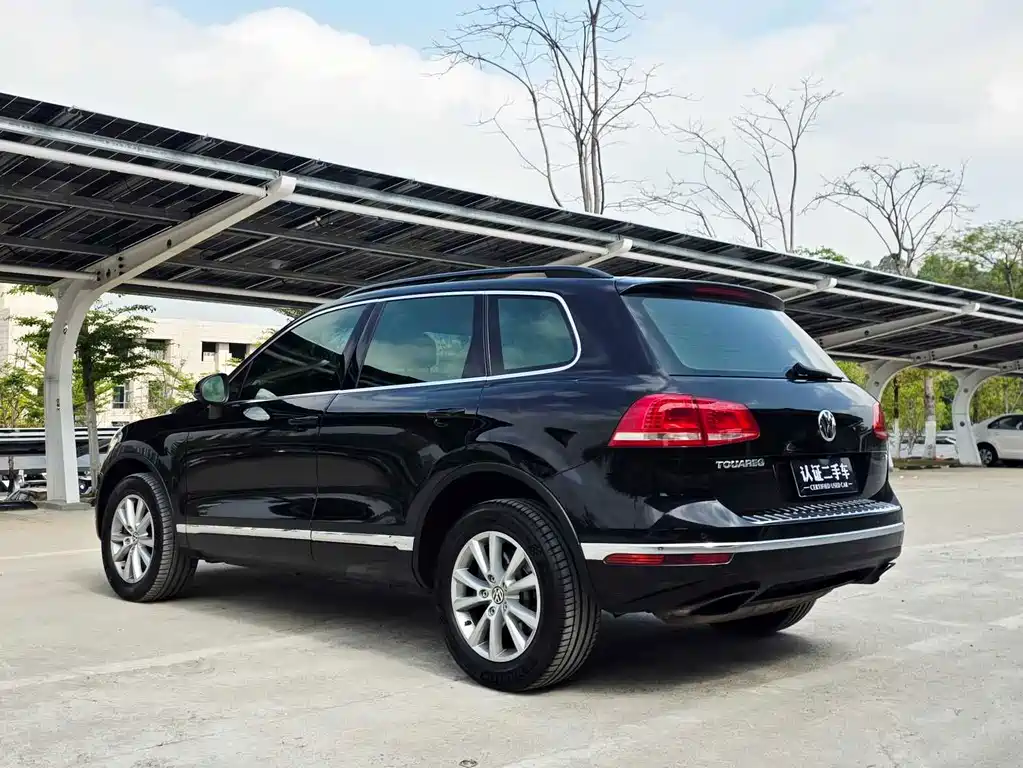 Volkswagen Touareg 2017 — фото 7