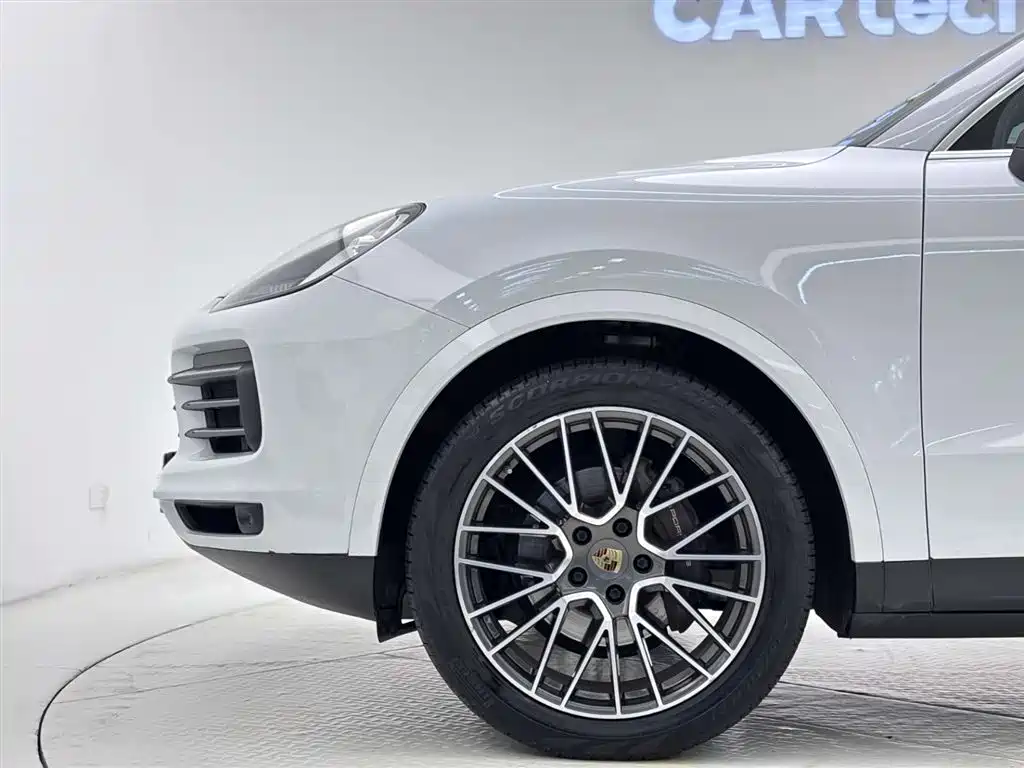 Porsche Cayenne 2020 — фото 12