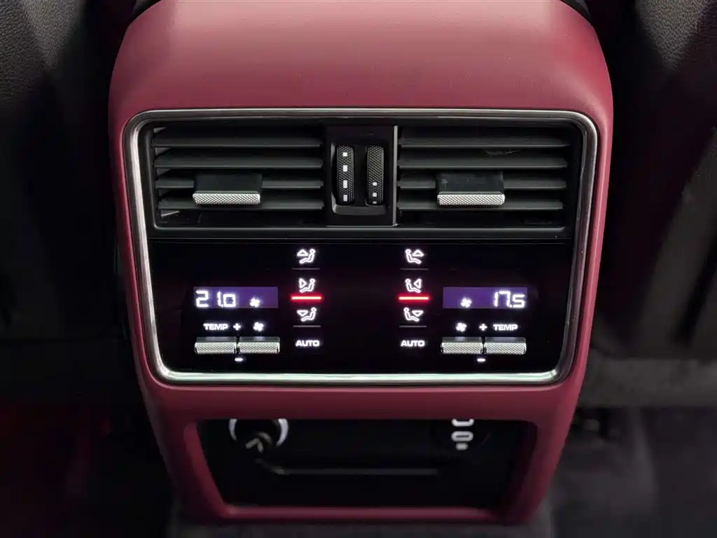 Porsche Cayenne 2020 — фото 15