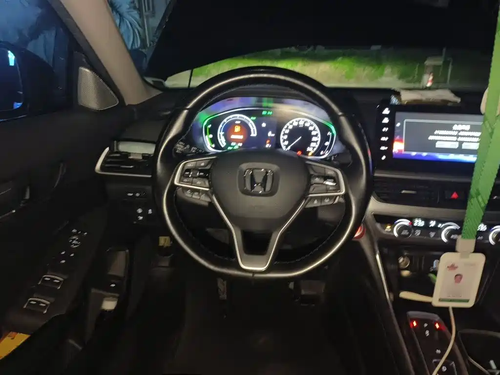 Honda Accord 2022 — фото 11
