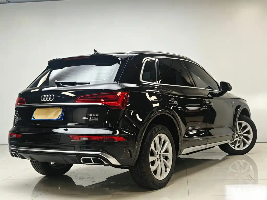 Audi Q5L 2022 — фото 21