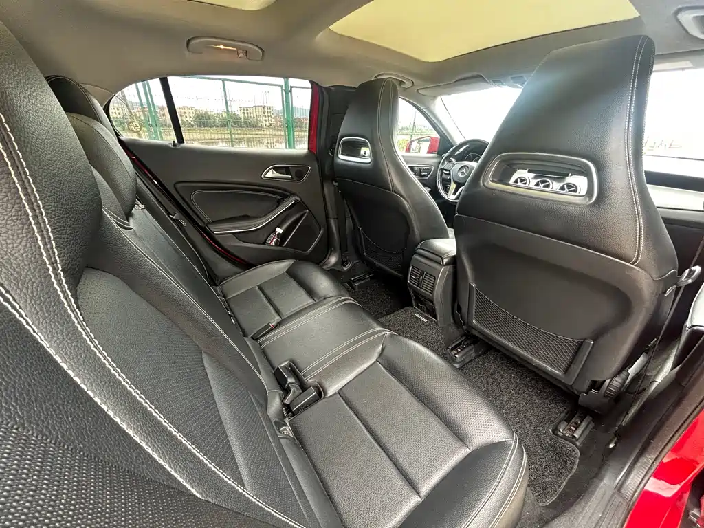Mercedes-Benz GLA 2019 — фото 12